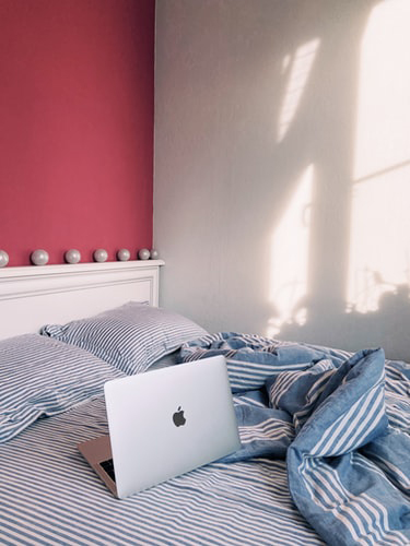 burgundy color of wall bedroom