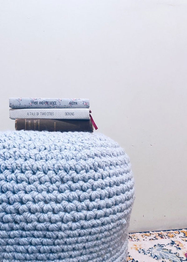  blue Crochet-Poufs for bedroom 