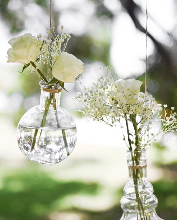 Hanging-flowers-vases