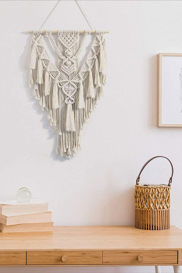 Decorate-the-wall-with-boho-macrame