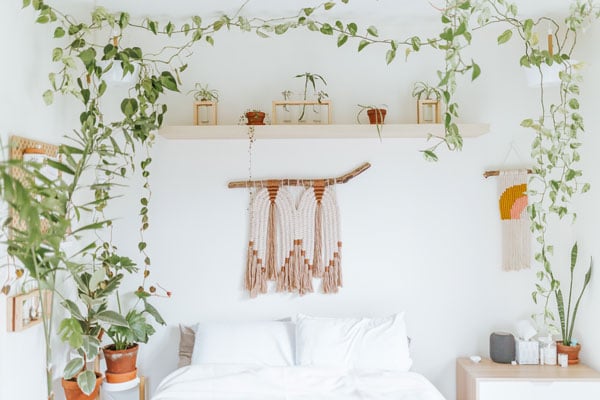 Macramé-wall-hangings-for-bedroom