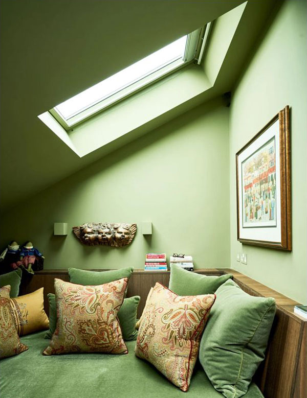 Pistachio-green-wall-bedroom