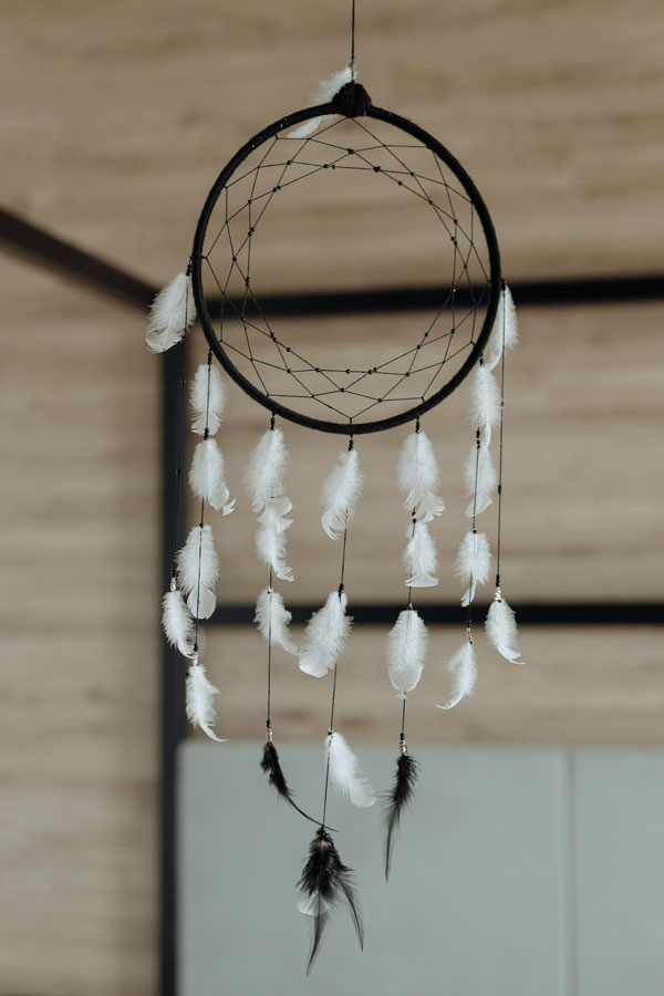 black-and-white-Dreamcatcher-DIY