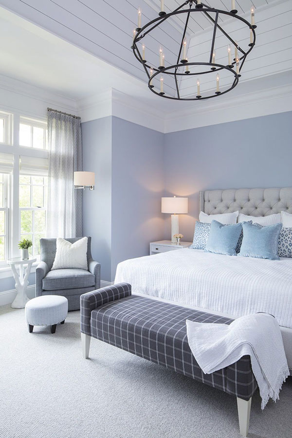 Blue-and-white-bedroom