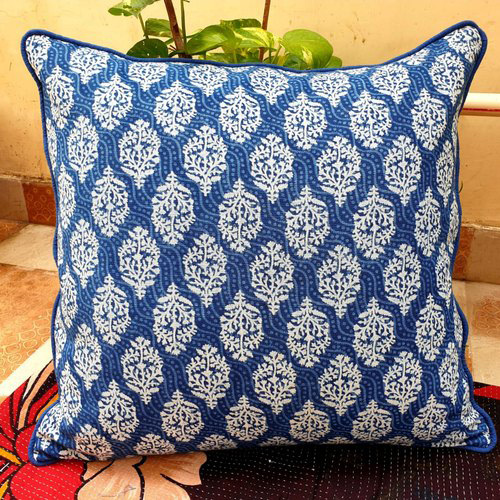 piped cushion