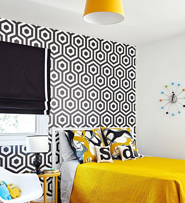 black-and-yellow-bedroom