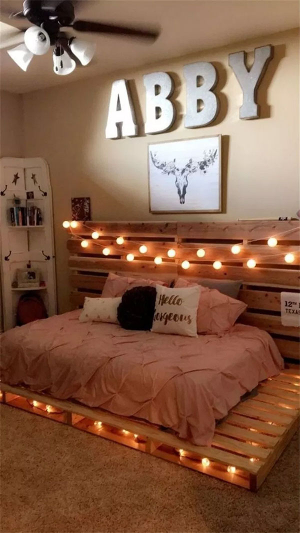 a bedroom pallet-bed-with-lights