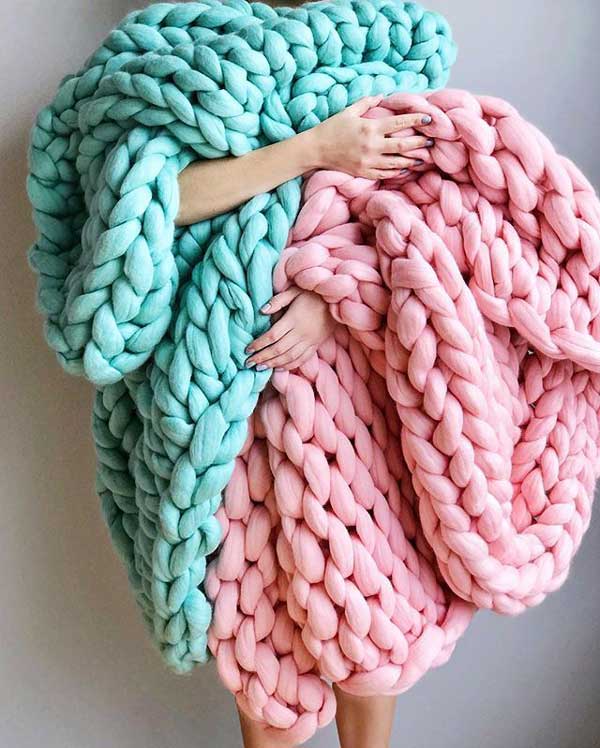 a-women-with-a-chunky-blanket