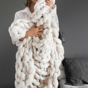chunky-yarn-blanket-diy