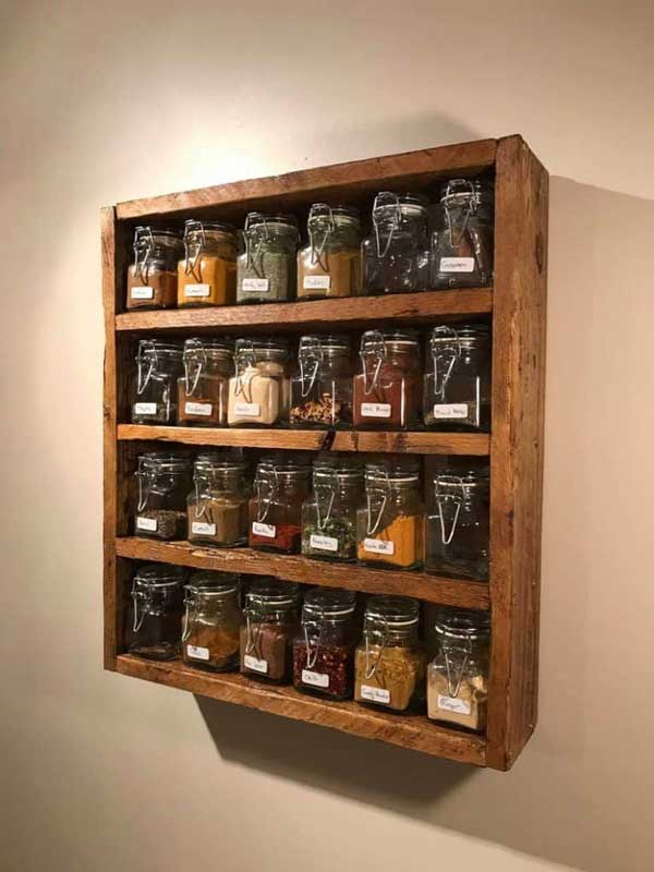 Pallets-of-spices rack