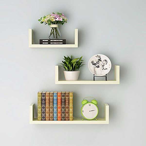 living-room-diy-floating-shelves